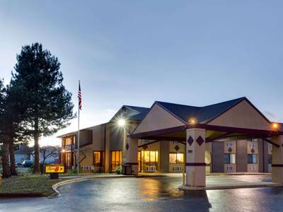 Super 8 Denver Stapleton