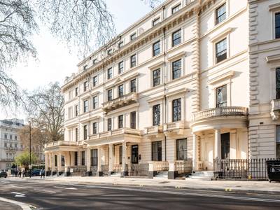 Go Native Hyde Park Apartments