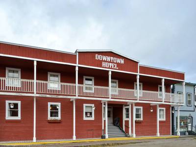Canadas Best Value Inn-Downtown Hotel