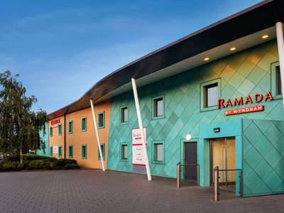Ramada by Wyndham Cobham 