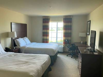Cobblestone Inn & Suites