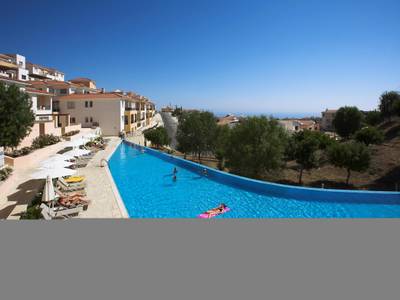 Club Coral View Resort