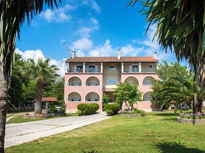 Dominoes Hotel Apartments