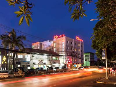 ibis Vientiane Nam Phu Hotel