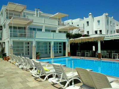 Sky Nova Suites Hotel 