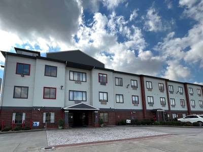 Quality Inn & Suite Hwy 290 - Brookhollow