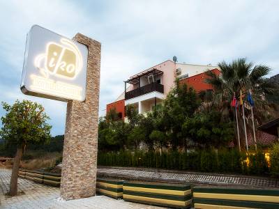 Maya World Moonlight 