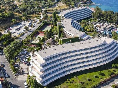 Grand Blue Sky International