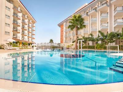 Ramada Hotel & Suites by Wyndham Kusadasi