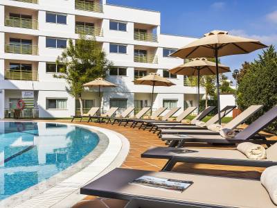 The Patio Suite Hotel 