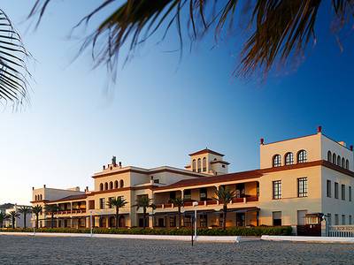 Le Meridien Ra Beach Hotel & Spa