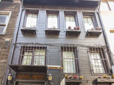 Naz Wooden House Inn