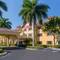 Hawthorn Suites by Wyndham Naples