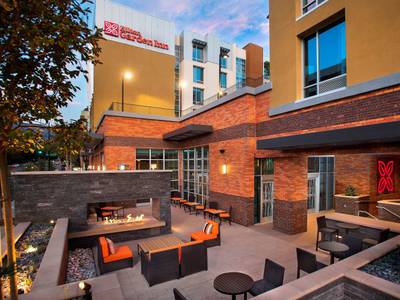 Hilton Garden Inn Burbank Downtown