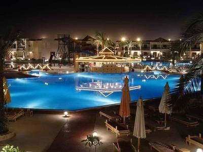 Maxim Plaza And Garden Resort