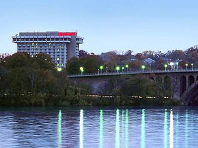 Marriott Key Bridge