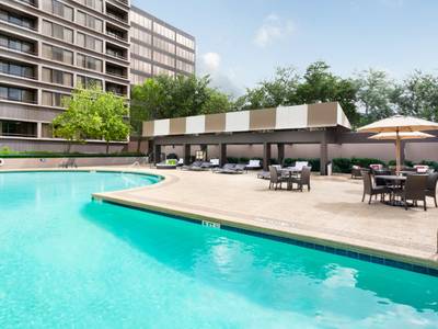 DoubleTree by Hilton Hotel & Suites Houston by the Galleria