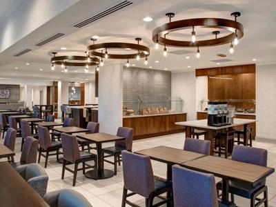 Hilton Garden Inn Kansas City Kansas