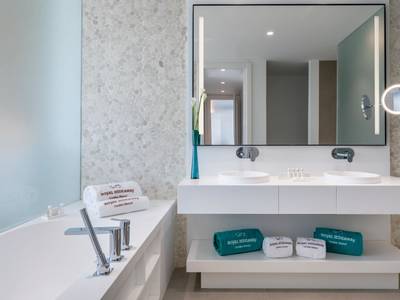 Royal Hideaway Corales Suites