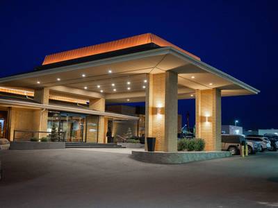 Mirabeau Park Hotel & Convention Center