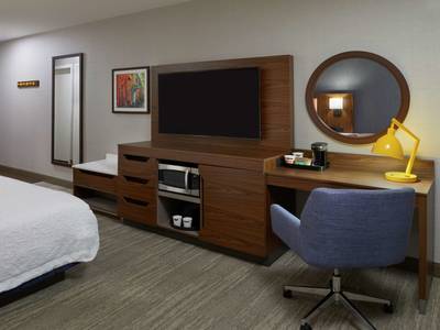 Hampton Inn & Suites by Hilton Montreal-Dorval