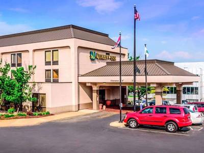 Quality Inn & Suites St. Louis