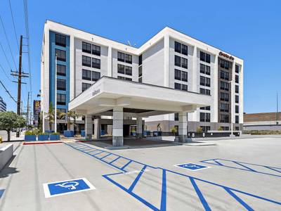 Wingate by Wyndham Los Angeles International Airport LAX