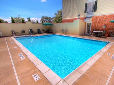 Hampton Inn & Suites Williamsburg Square