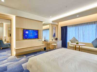 The Diplomat Radisson Blu Hotel Residence & Spa