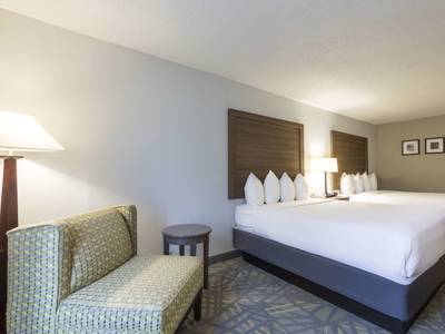 Country Inn & Suites by Radisson, Asheville Downtown Tunnel Road (Biltmore Estate), NC