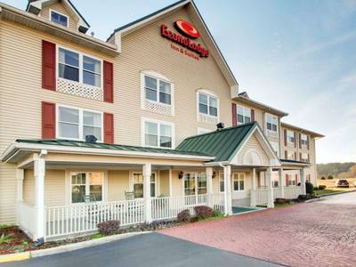Econo Lodge Inn & Suites