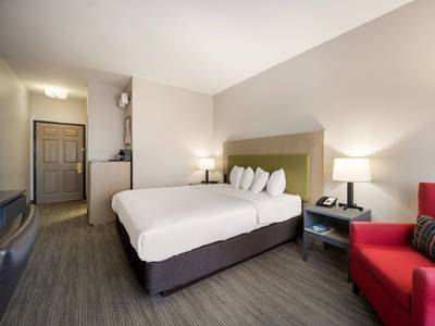 Country Inn & Suites by Radisson, Freeport, IL