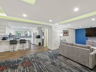 Best Western Plus Lake Lanier Gainesville Hotel & Suites