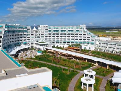 Limak Cyprus De Luxe Hotel & Resort