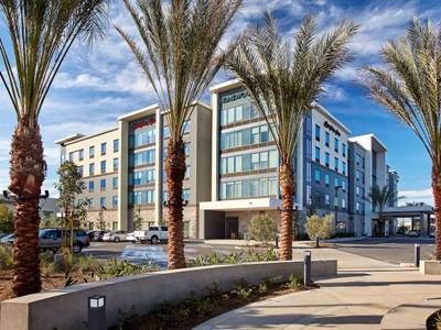 Hampton Inn Long Beach Airport