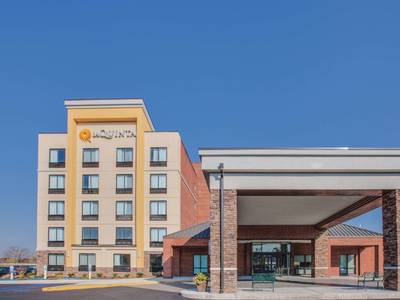 La Quinta Inn & Suites Philadelphia Airport