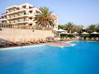 Ramada Attica Riviera