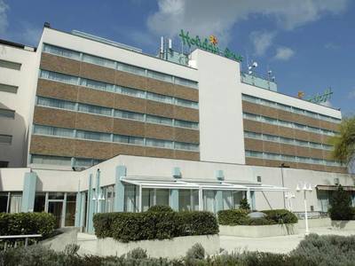 Best Western Charles de Gaulle Airport