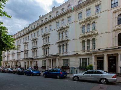 Kensington Gardens Hotel