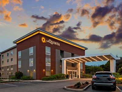 La Quinta Inn & Suites San Francisco Airport North