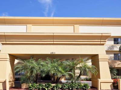 La Quinta Inn & Suites Tampa East Fairgrounds