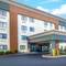 La Quinta Inn & Suites St. Louis Hazelwood - Airport North