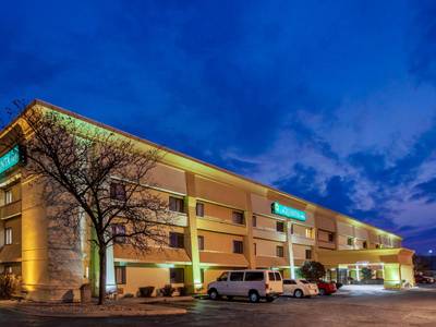 La Quinta Inn & Suites Detroit Southgate