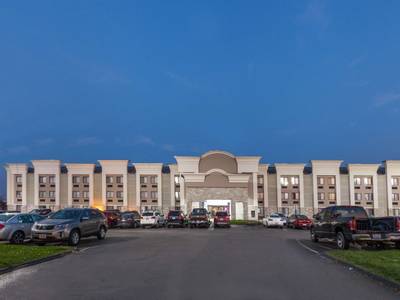 Wingate by Wyndham Detroit Metro Airport