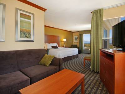 Best Western Plus Seawall Inn & Suites by the Beach