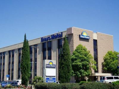 Days Hotel Oakland Airport-Coliseum