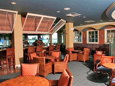 DreamView Beachfront Hotel & Resort