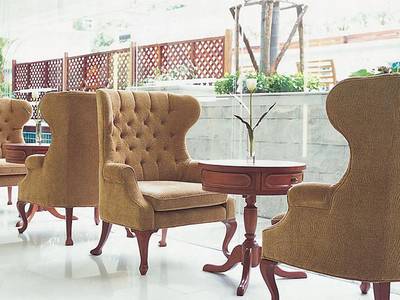 At Ease Saladaeng by Aetas