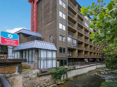 Travelodge Inn & Suites Gatlinburg on the River