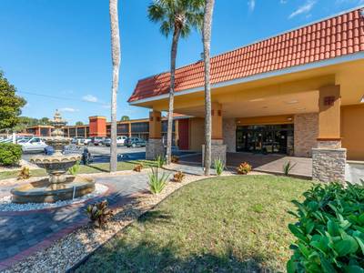 Quality Inn & Suites Riverfront